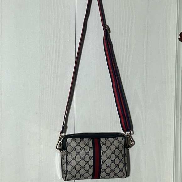 Gucci Beige GG Canvas clutch, converted into Crossbody with Navy and Red Stripe - Picture 2 of 15